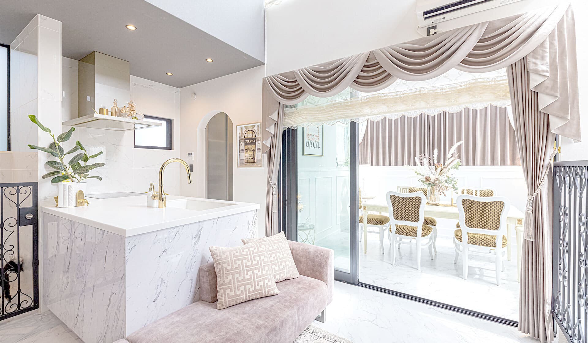 ラスタシオンインテリア　心を満たす特別な空間―。