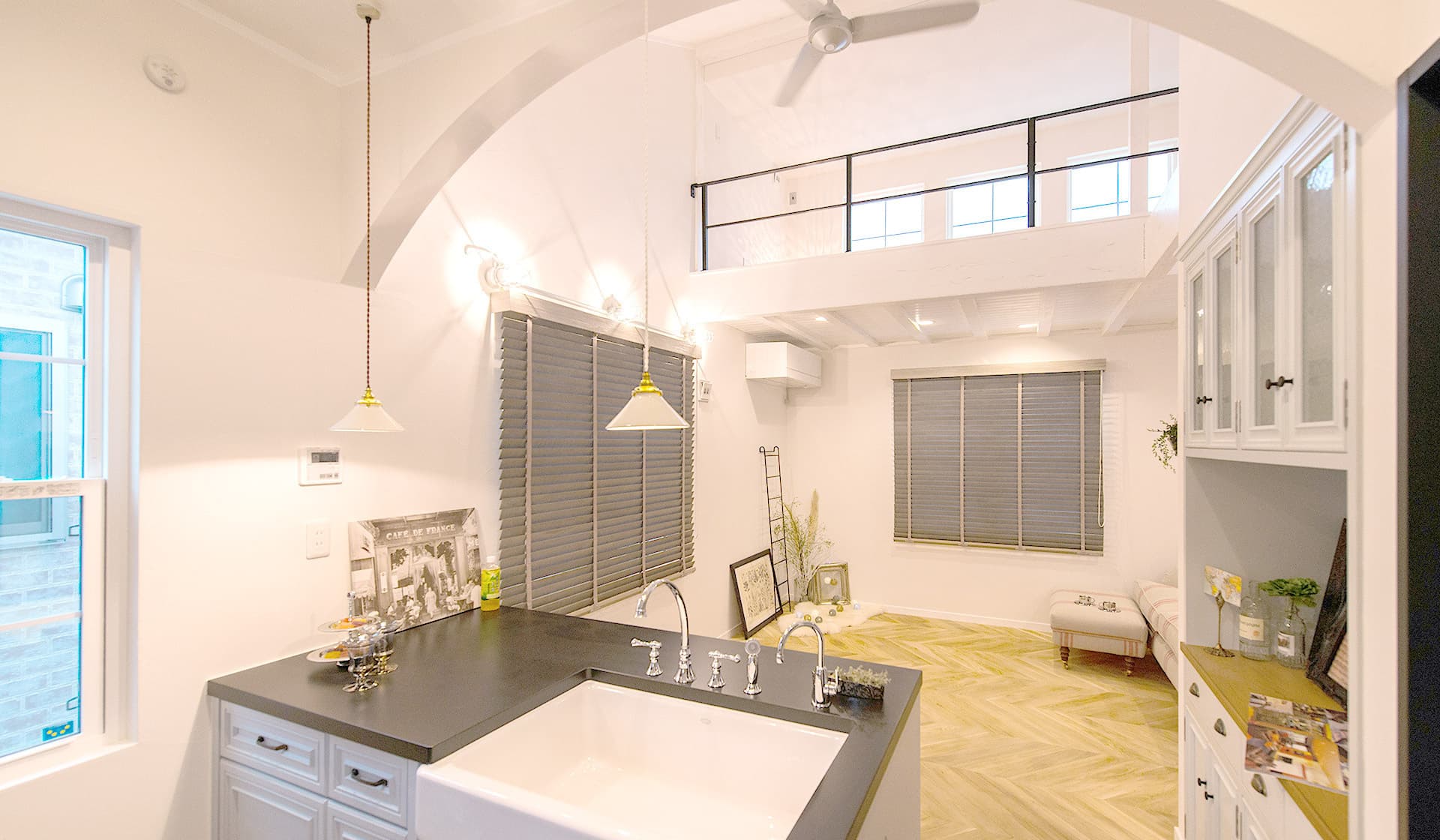 住まいも、店舗も、オフィスも。 空間をもっと美しく、もっと心地よくするデザイン